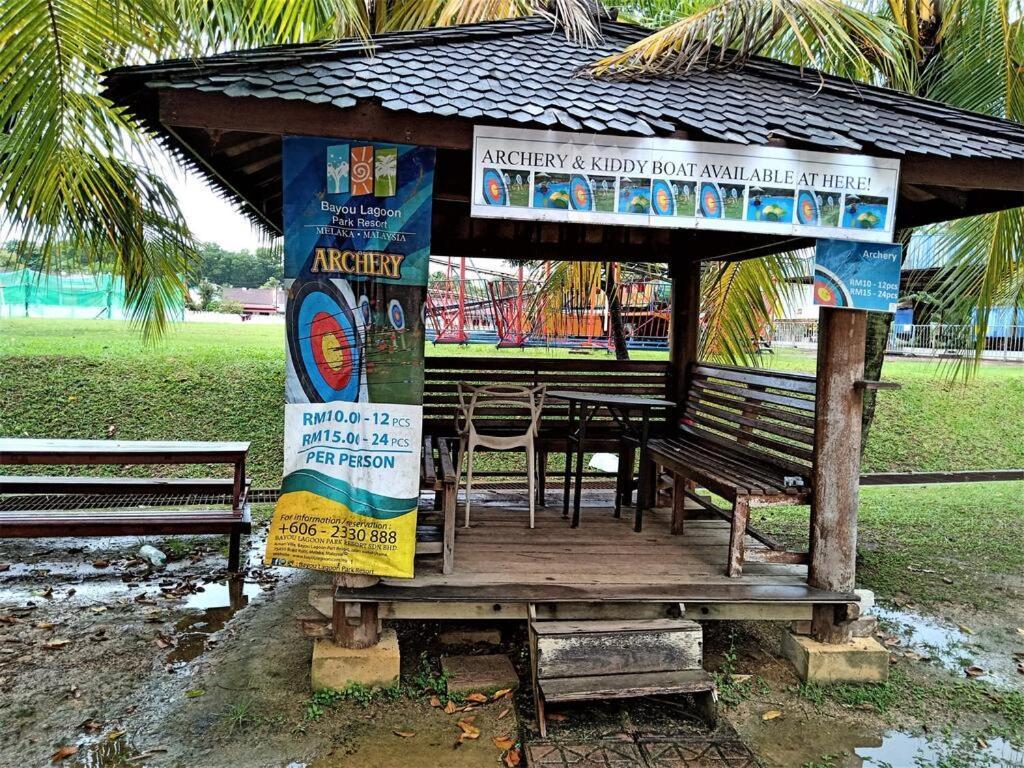 Malacca Top Largest Waterpark Resort - By YouBNB Homestay Melaka Exterior foto
