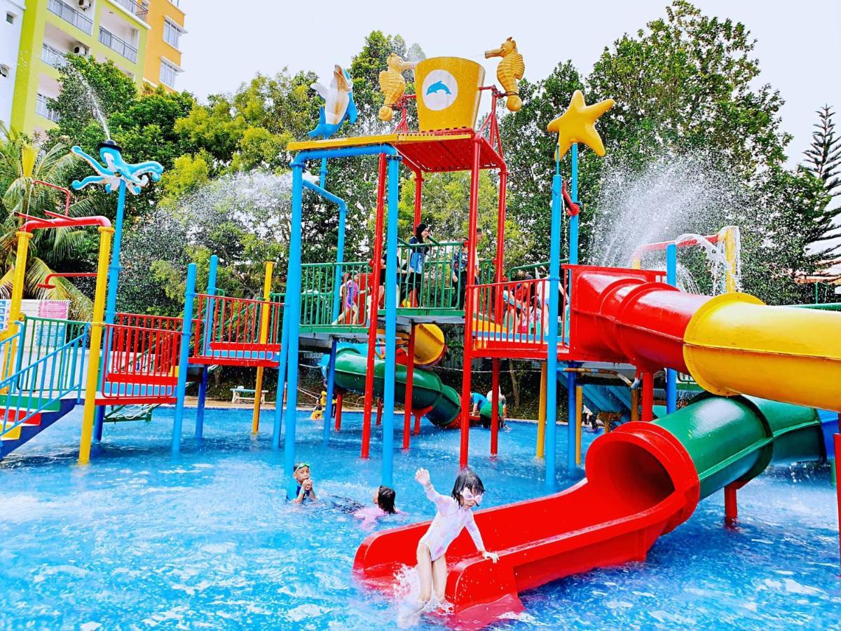 Malacca Top Largest Waterpark Resort - By YouBNB Homestay Melaka Exterior foto